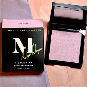 Morphe Cosmetics X Deysi Danger Discontinued Limited Edition Highlighter